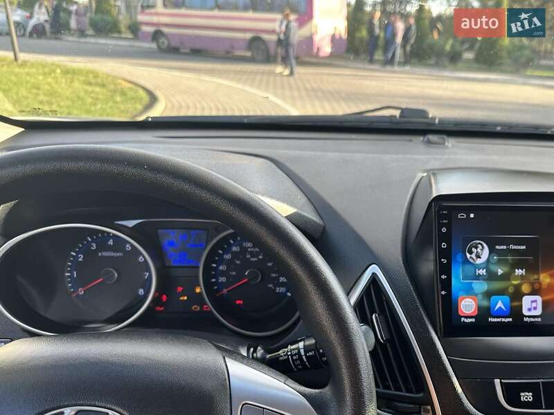 Hyundai-16