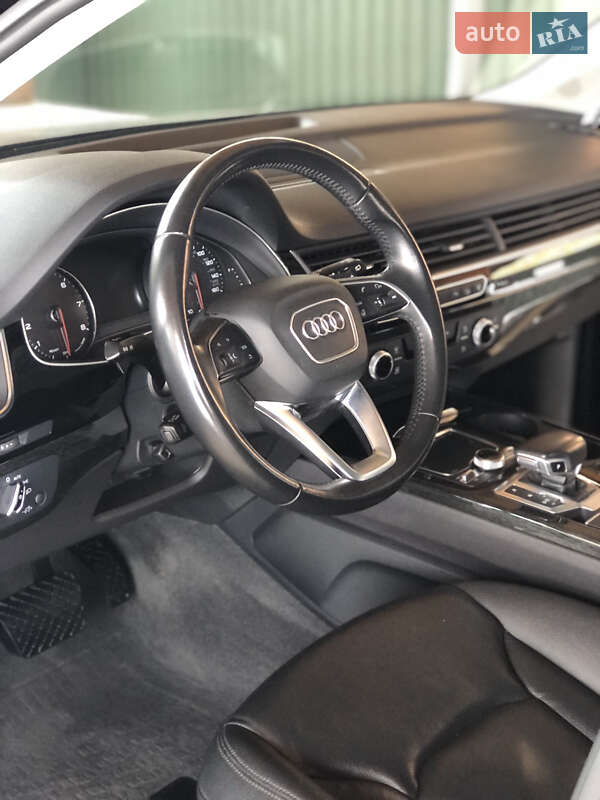 Audi Q7 2016