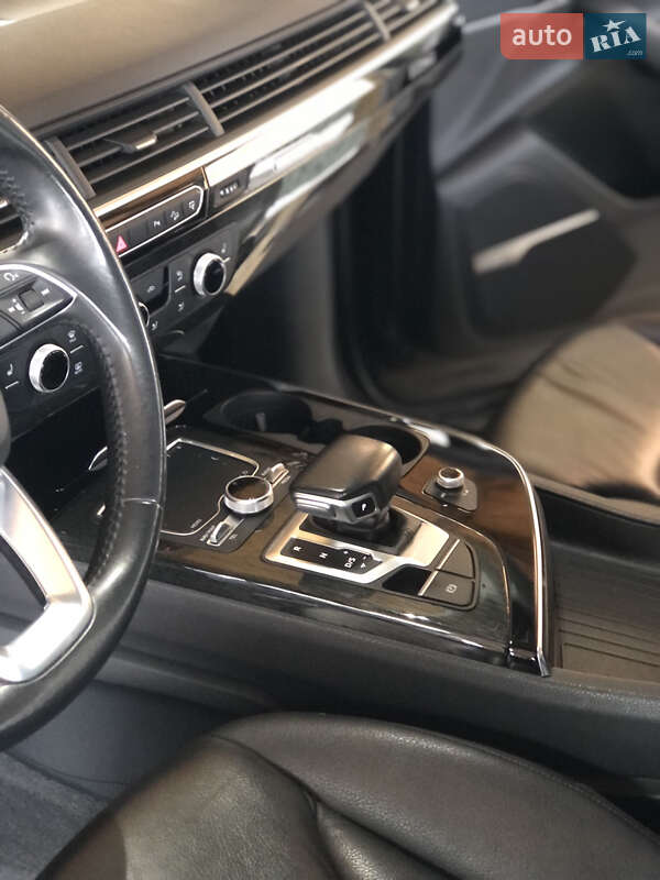 Audi Q7 2016