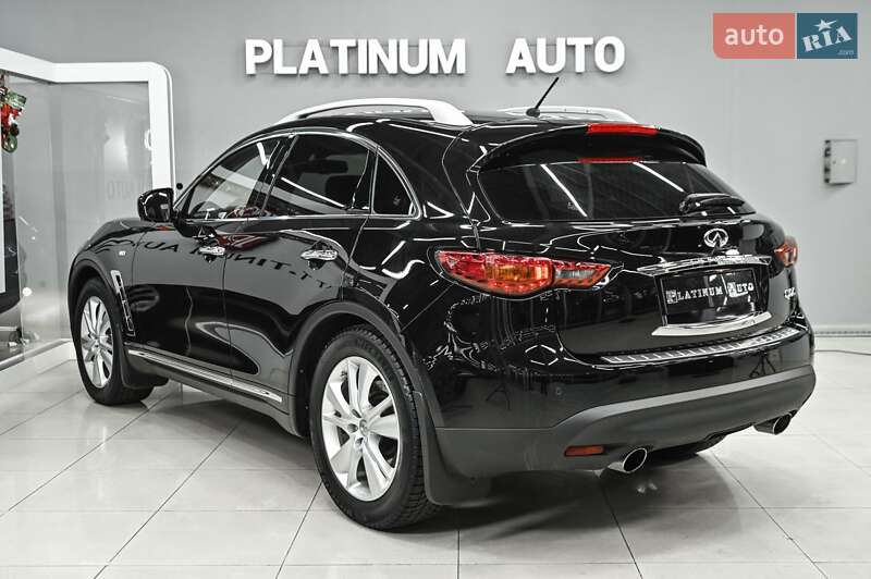 Infiniti QX70 2014