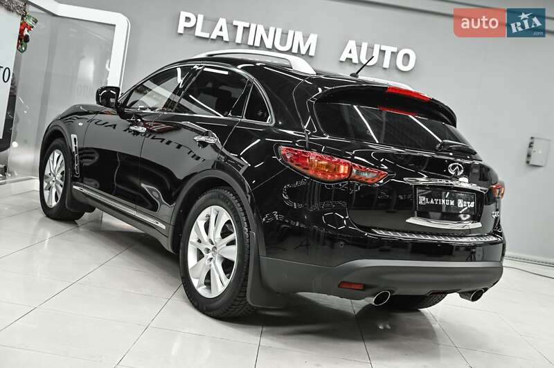 Infiniti QX70 2014