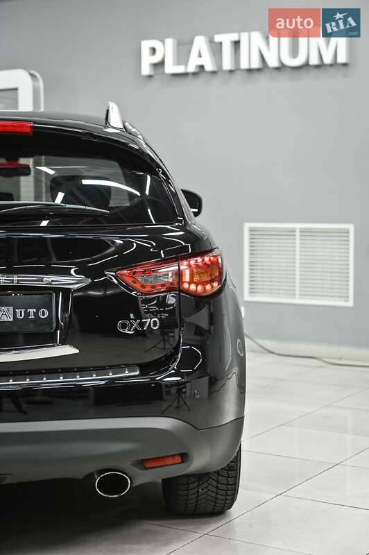 Infiniti QX70 2014