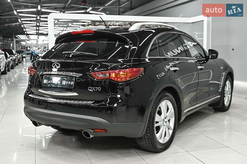 Infiniti QX70 2014