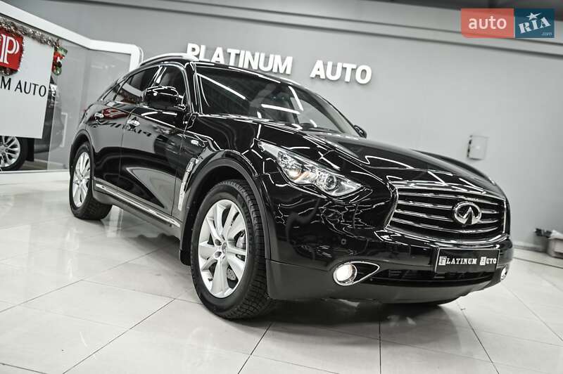 Infiniti QX70 2014