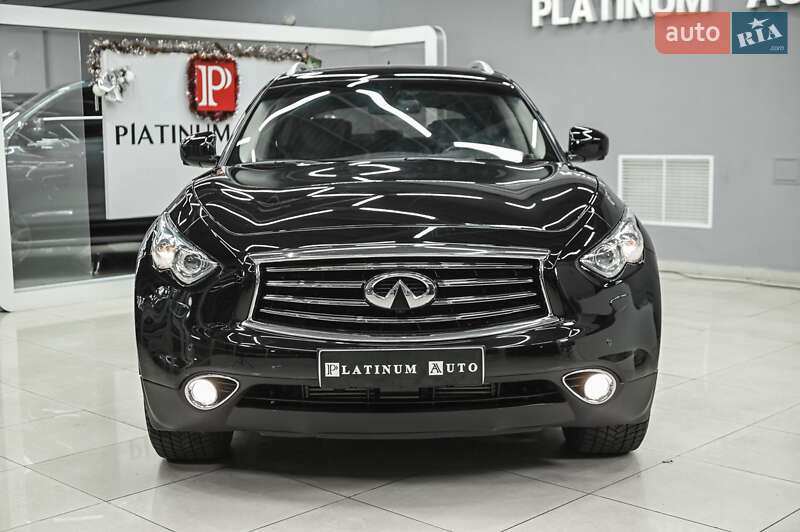 Infiniti QX70 2014