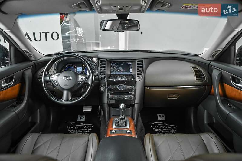 Infiniti QX70 2014