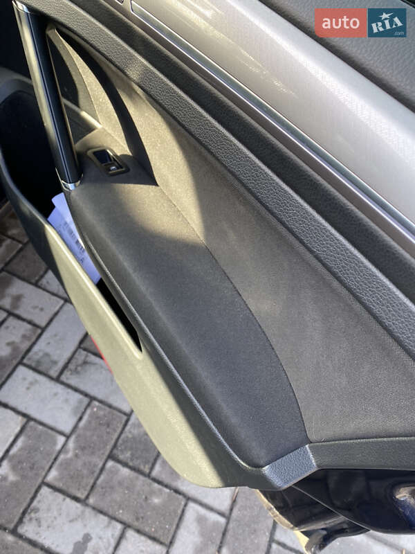 Volkswagen e-Golf 2014