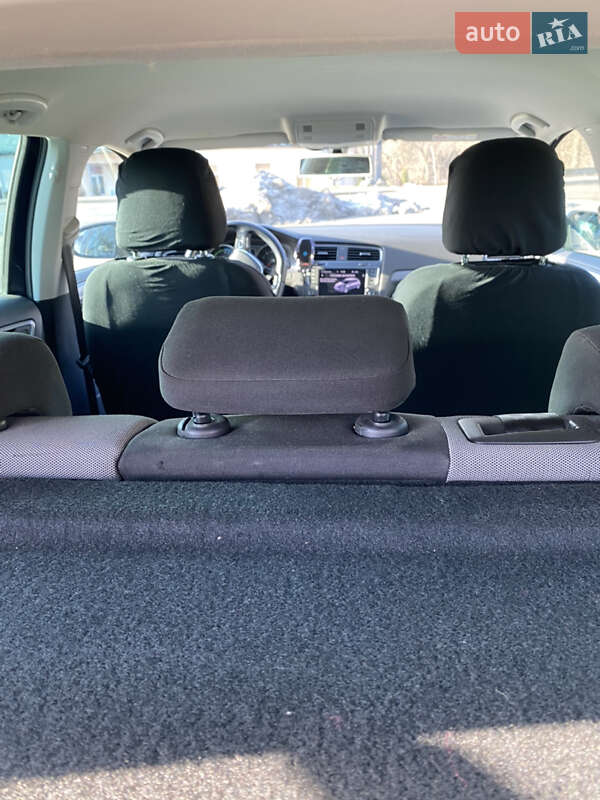 Volkswagen e-Golf 2014