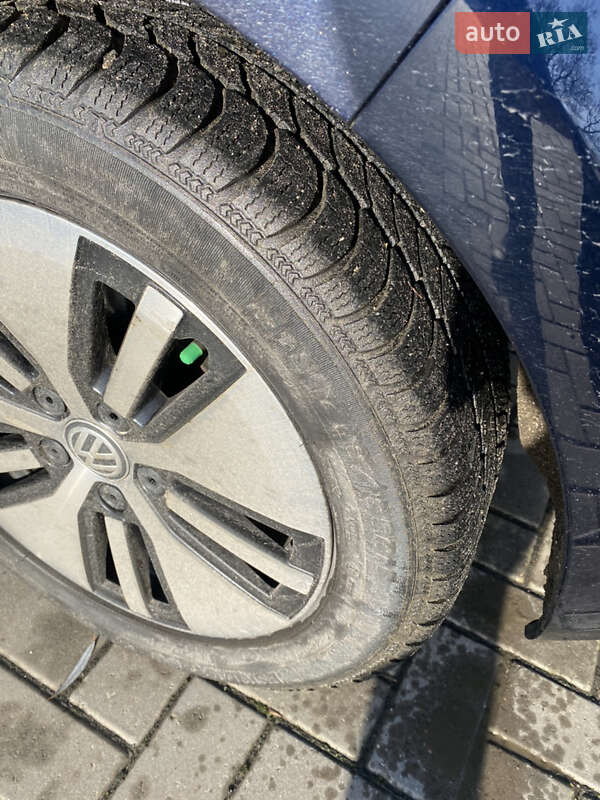 Volkswagen e-Golf 2014