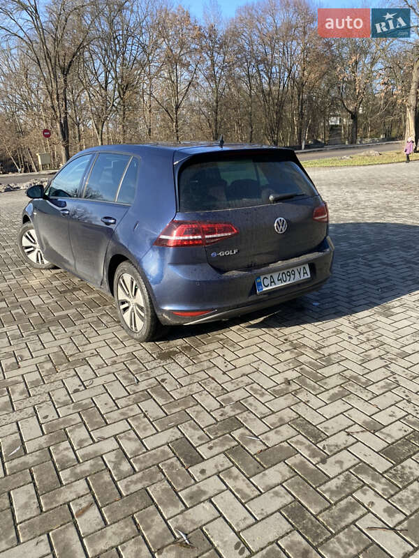 Volkswagen e-Golf 2014