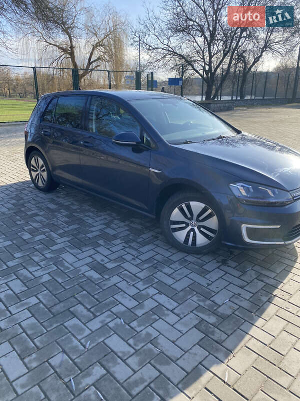 Volkswagen e-Golf 2014