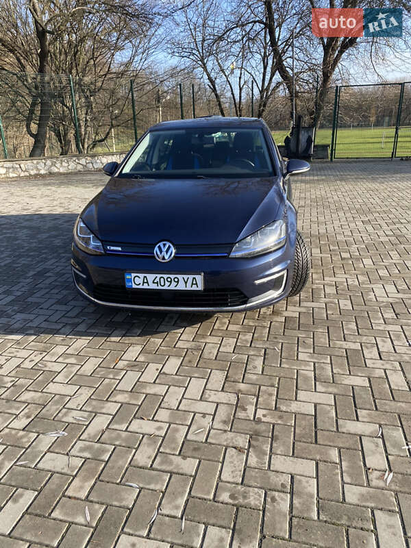 Volkswagen e-Golf 2014