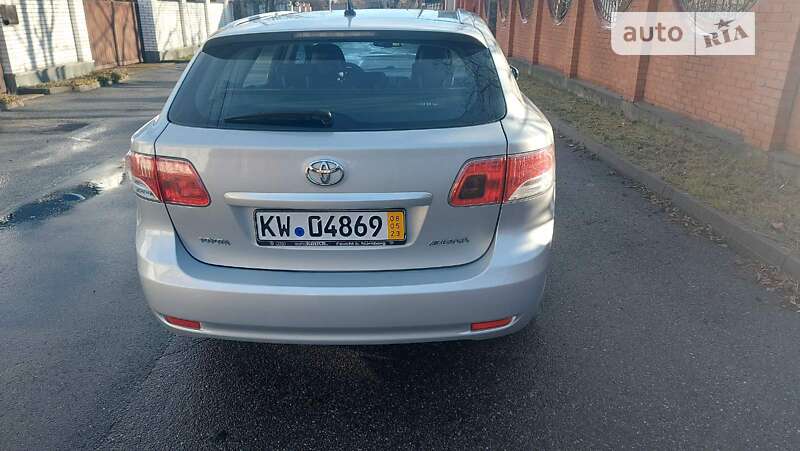 Toyota Avensis 2010