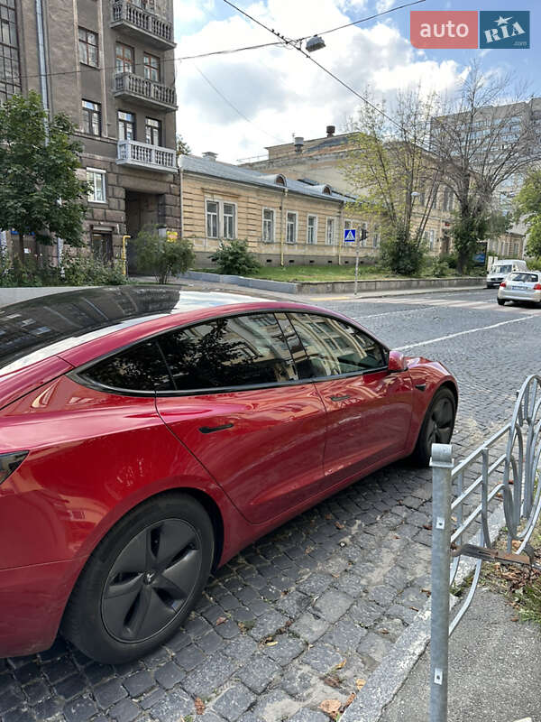 Tesla-11