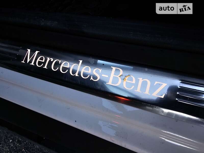 Mercedes-Benz-42