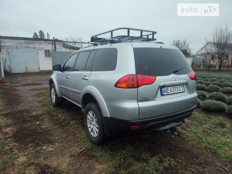 Mitsubishi Pajero Sport 2012