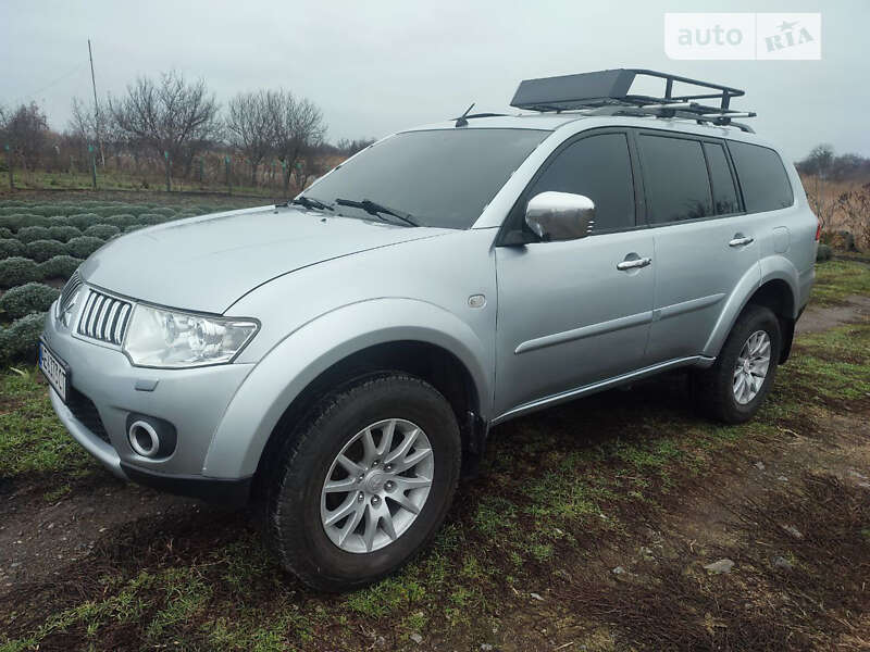 Mitsubishi Pajero Sport 2012