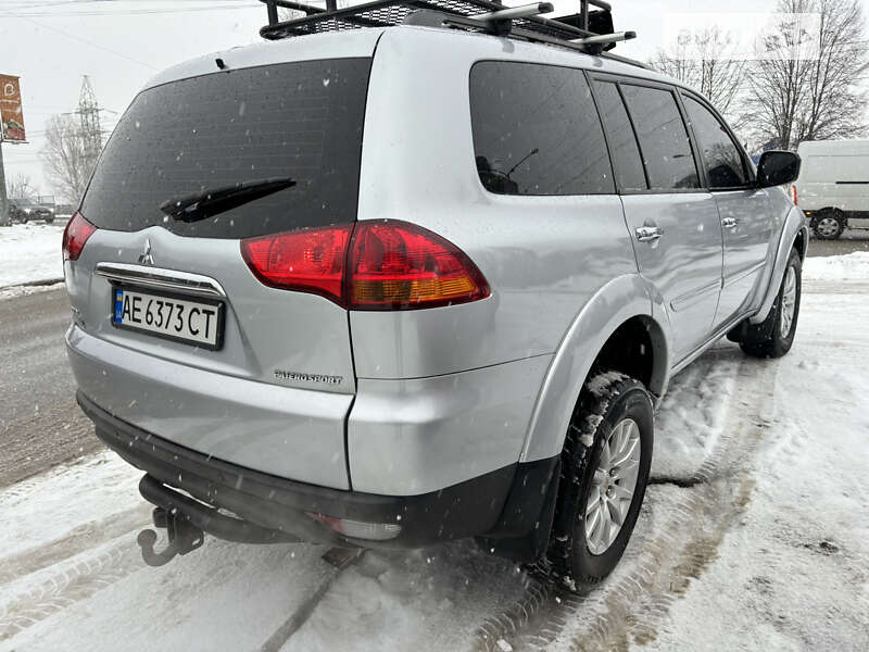 Mitsubishi Pajero Sport 2012