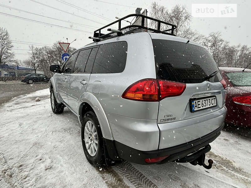 Mitsubishi Pajero Sport 2012