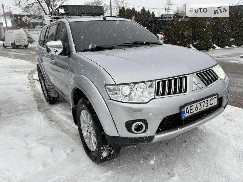 Mitsubishi Pajero Sport 2012