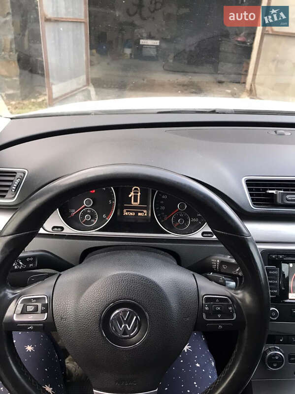 Volkswagen Passat 2012