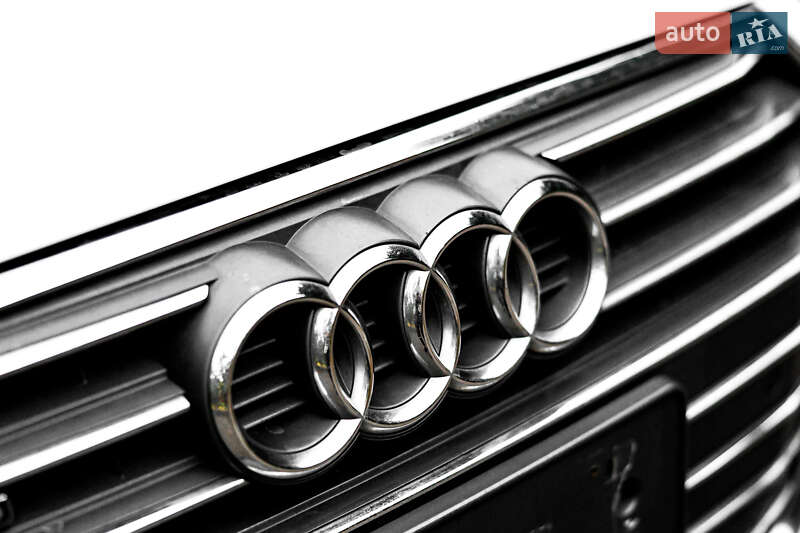 Audi-25