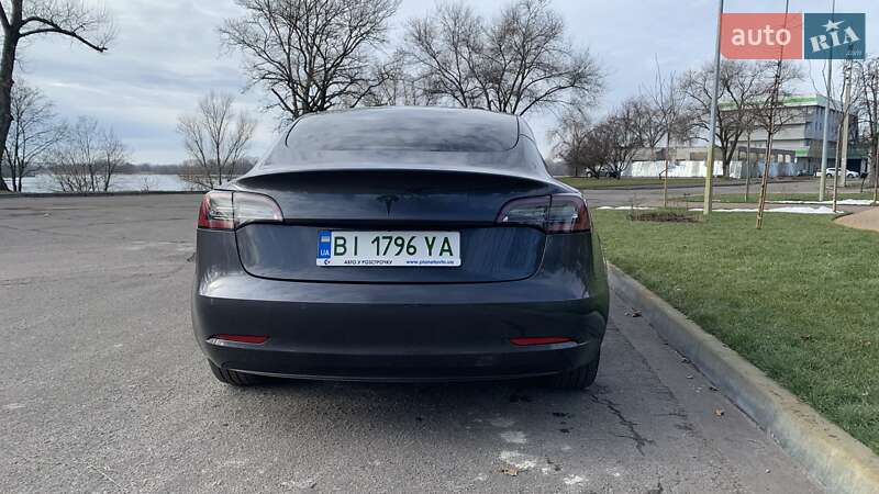 Tesla-3
