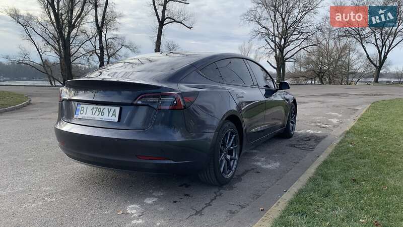 Tesla-4