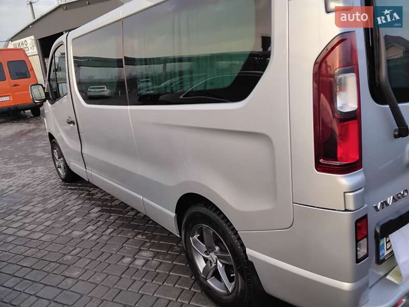 Opel Vivaro 2016
