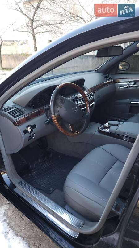 Mercedes-Benz S-Class 2009