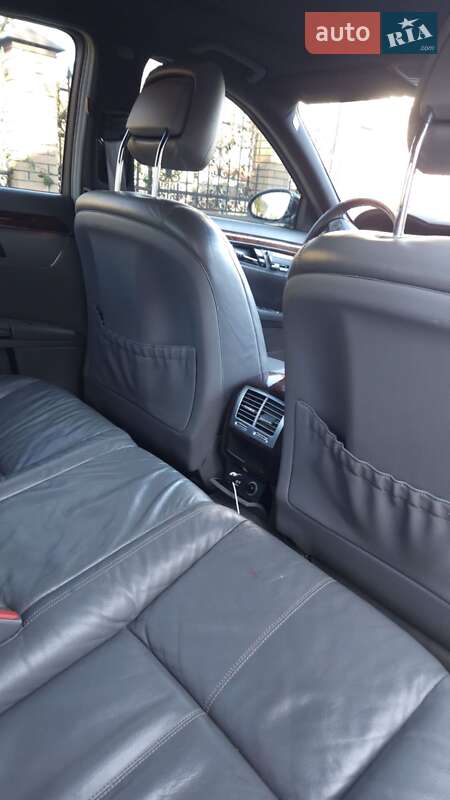 Mercedes-Benz S-Class 2009