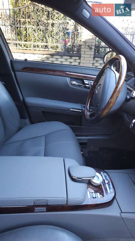 Mercedes-Benz S-Class 2009