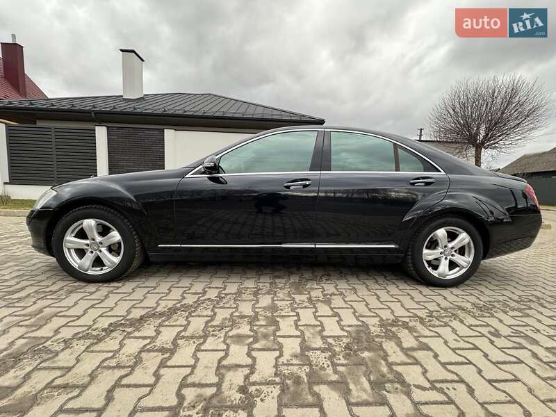Mercedes-Benz S-Class 2009