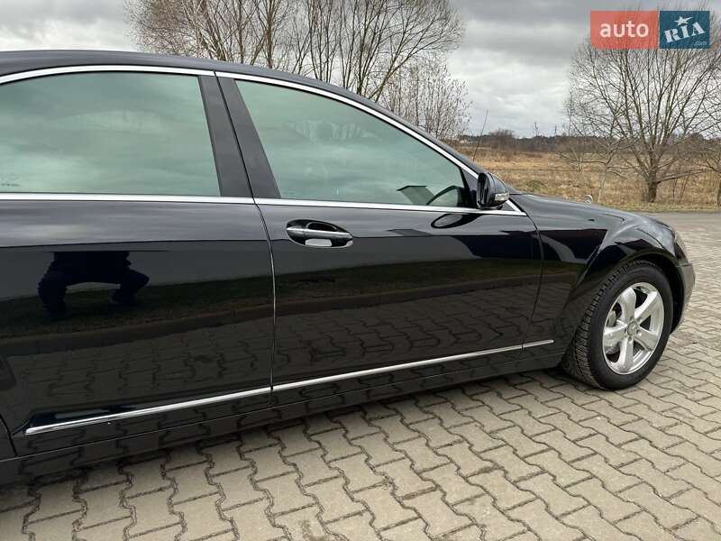 Mercedes-Benz S-Class 2009