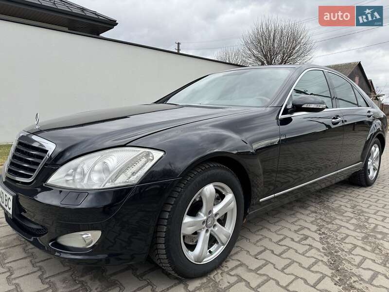 Mercedes-Benz S-Class 2009