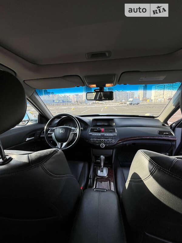 Honda Crosstour 2011