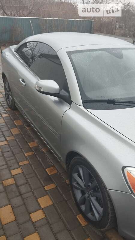 Volvo C70 2010