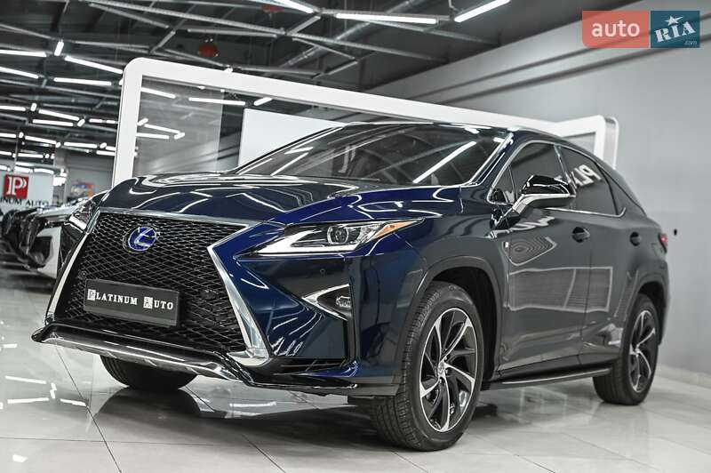 Lexus-16