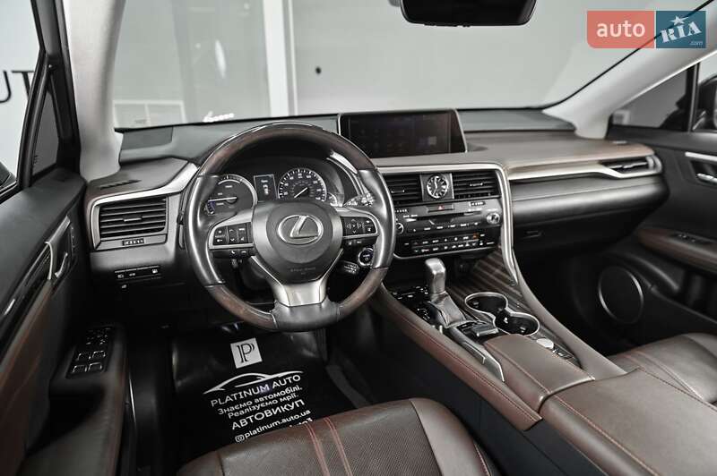 Lexus-26