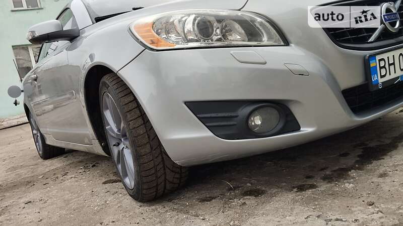 Volvo C70 2010