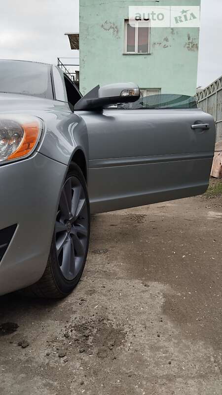 Volvo C70 2010