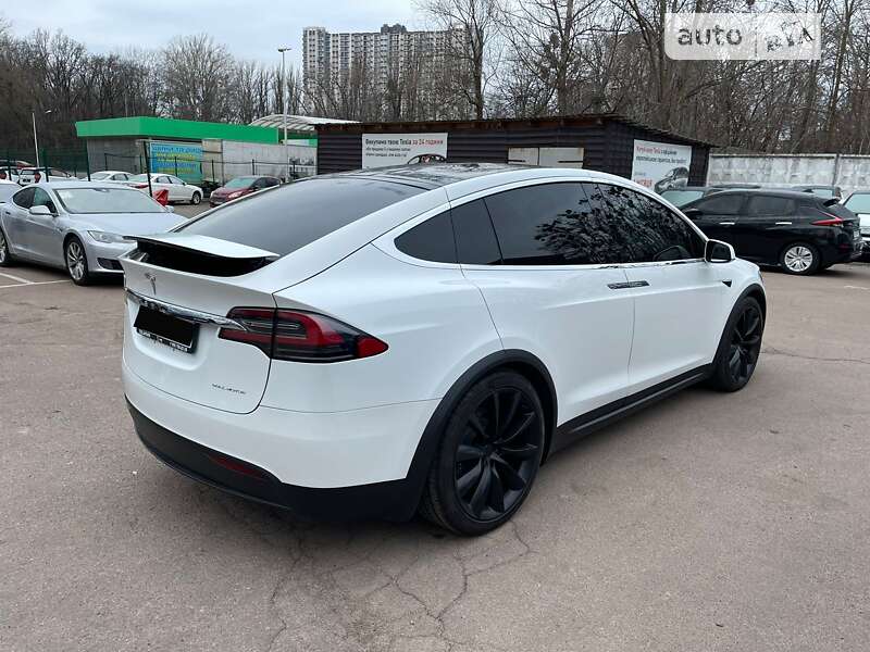 Tesla-10