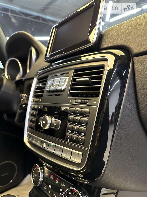 Mercedes-Benz G-Class 2015