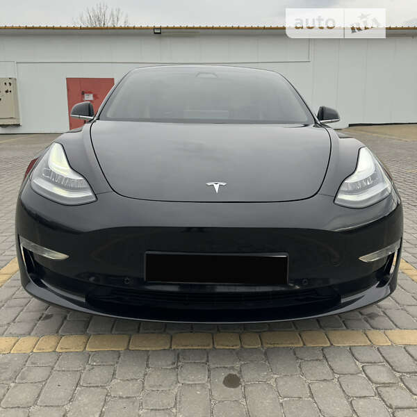 Tesla-0