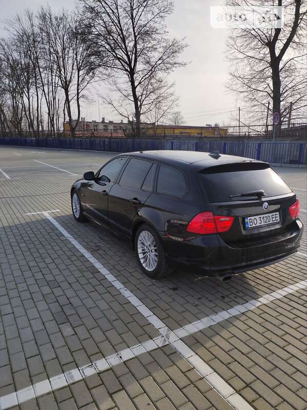 BMW 3 Series 2010