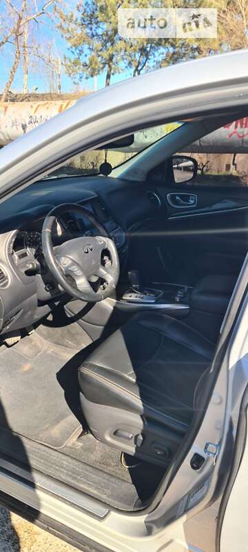Infiniti-7