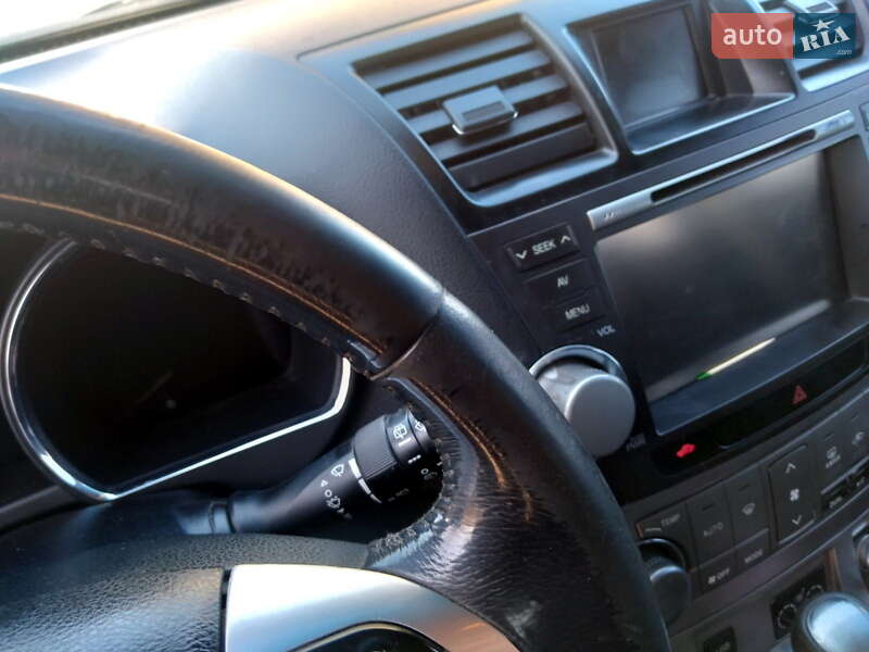 Toyota Highlander 2011