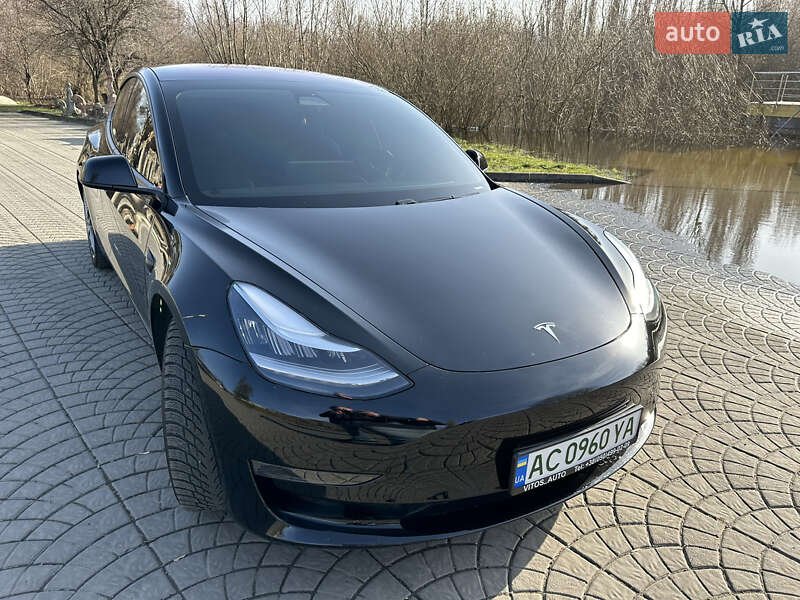 Tesla-3