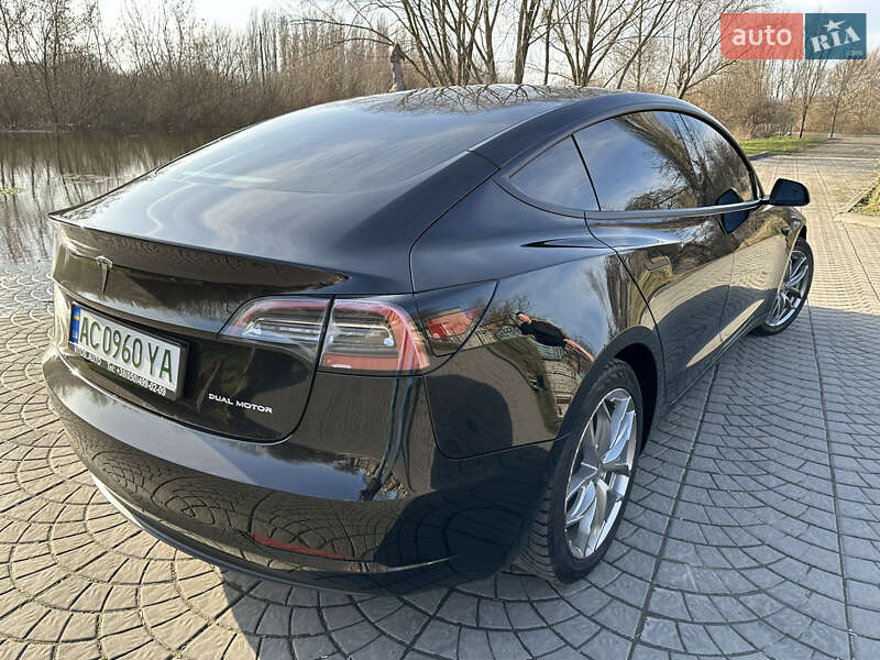 Tesla-10