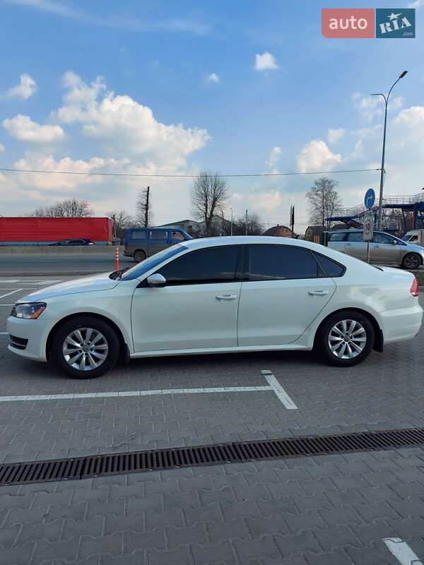 Volkswagen Passat 2011